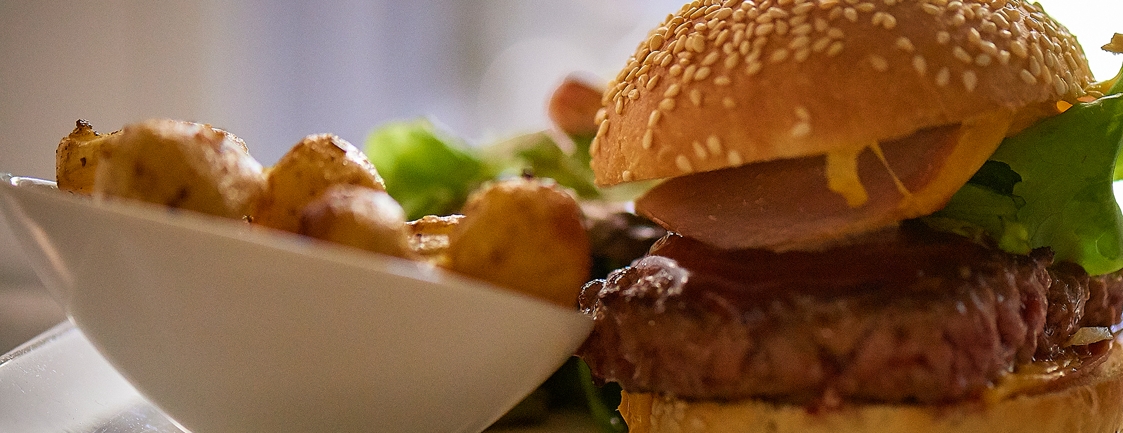 Le Petit Monde, hamburger, Fontaine-Daniel, en Mayenne